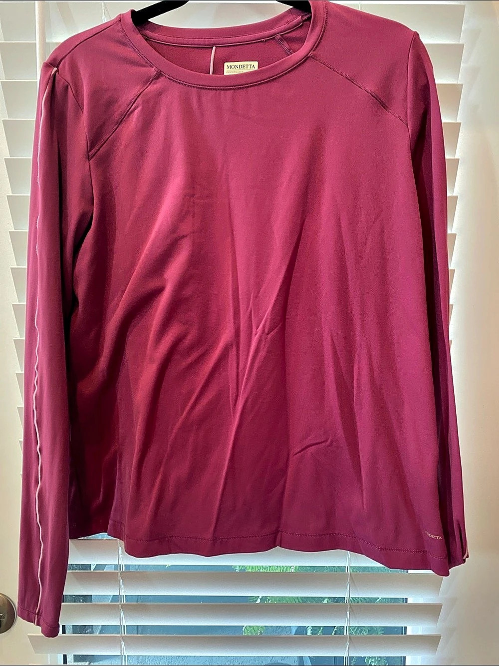 Mondetta Performance + Luxury Long Sleeve Performance Top in Pink Large